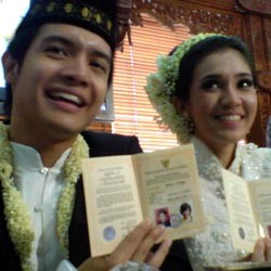 Dhini Aminarti Dikelilingi Aura Positif Setelah Nikah