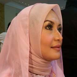 Jarang Tampil di TV, Eddies Adelia Ngaku Tak Laku Lagi