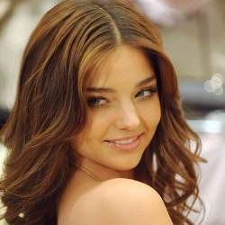 Hamil 6,5 Bulan, Miranda Kerr Pose Bugil