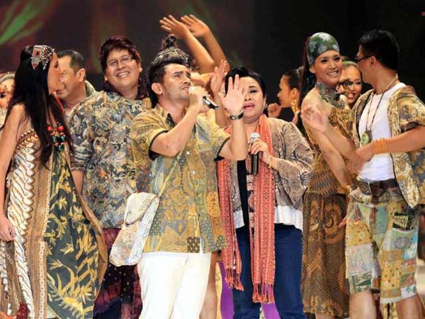 Parade Artis Berbatik