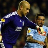 Hodgson Cuek Rumor Soal Reina