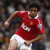 Scholes & Rafael Absen, Evra Diragukan 