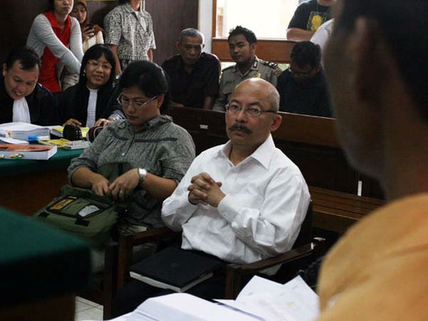 Mas Achmad Santosa Bersaksi untuk Haposan