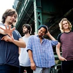 Vokalis Temper Trap Senang Konser Sekalian Pulang Kampung