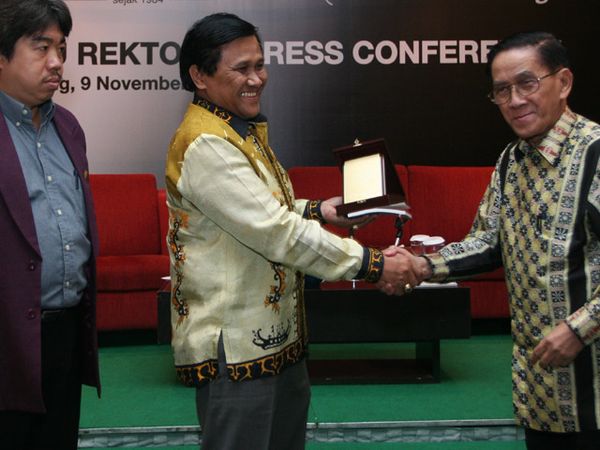 Beasiswa Untuk Mahasiswa Berprestasi