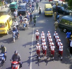 2.000 Polisi Amankan Gerak Jalan Mojokerto-Surabaya