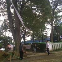 Angin Puting Beliung Terbangkan Seng dan Spanduk di Gedung Sate