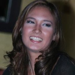 Nadine Chandrawinata Ingin Bicara Tentang Alam di Karyanya