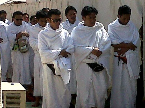 Salat Dzuhur dan Ghaib di Arafah