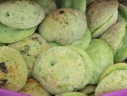 Yuk, Nyicip Jaja Laklak