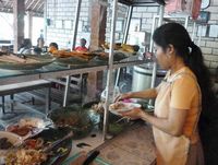 Mencicipi Tipat Kuah Plus Es Daluman Warung Tresni