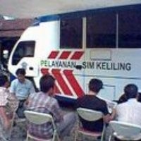 SIM Keliling Ada di Giant Pasteur