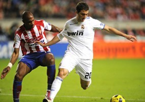 Higuain Antar Madrid ke Puncak