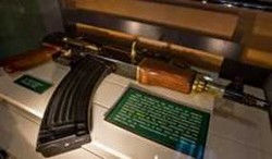 Beli Truk Gratis AK-47, Mau?