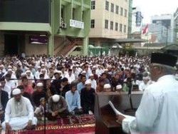 Salat Id di Masjid Al Furqan Jl Kramat Raya Digelar 2 Gelombang