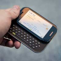  Ponsel Kin Microsoft Bangkit Lagi