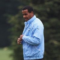 Spurs Ditinggal Huddlestone 3 Bulan