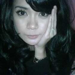 Incar Kursi PNS, Shezi Idris Rela Tinggalkan Dunia Artis