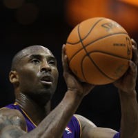 Bryant Hentikan Kekalahan Lakers