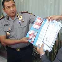 Pemalsu Dokumen Persyaratan Paspor Ditangkap