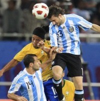 Puji Dinho, Menezes Sesalkan Kekalahan