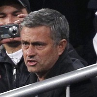 Pakai Saja Tempat Duduk Kami, Mou