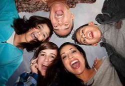 Semakin Lebar Tertawa Semakin Banyak yang Ikut Terbahak