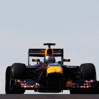 Vettel Pimpin Tes Pertama Pirelli