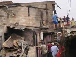 Sempat Kesulitan Air, Api di Klender Berhasil Dijinakkan