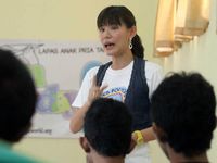 Olga Lydia Berbagi Buku