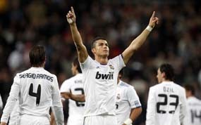 Ronaldo Tiga, Madrid Berpesta
