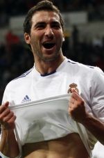 Higuain Absen Lawan Ajax
