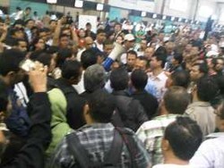 Gagal Terbang, Penumpang Garuda Ribut di Bandara Polonia Medan