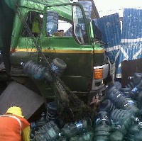 Truk Tabrak Jembatan di Cibubur, Buperta-Cileungsi Macet Tiga Jam