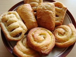 Krenyes, Gurih dan Wangi Apple Strudel Austria