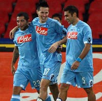 Menang, Napoli Kembali ke Tiga Besar 