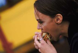 Makanan Sehari-hari yang Memicu Kolesterol Tinggi 