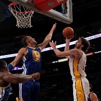 Gasol Cemerlang, Lakers Atasi Warriors