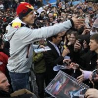 Pulang Kampung, Vettel Disambut Puluhan Ribu Fans