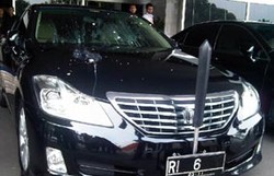 Ketua DPR: Pelempar Mobil dengan Telur Cari Popularitas