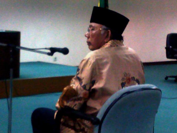 Bachtiar Chamsyah Jalani Sidang Dakwaan