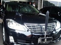 Mobil Ketua DPR Dilempari Telur