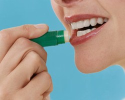 4 Manfaat Lain Lip Balm Untuk Kecantikan