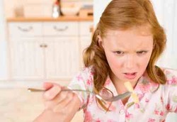 Pola Makan Anak Terganggu Ketika Orangtuanya Cerewet