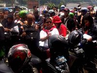 Eks Pekerja ToniJacks Berdemo di Polda Metro