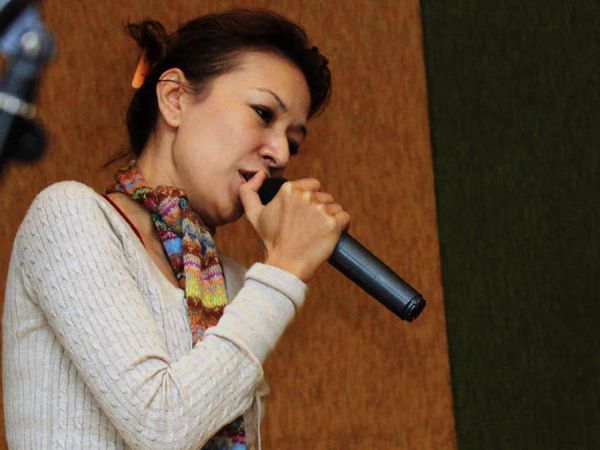 Syaharani Latihan Jelang Konser