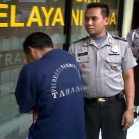 Duh! Anak Siksa Ibu Kandung Gara-gara Dilarang Beli Miras