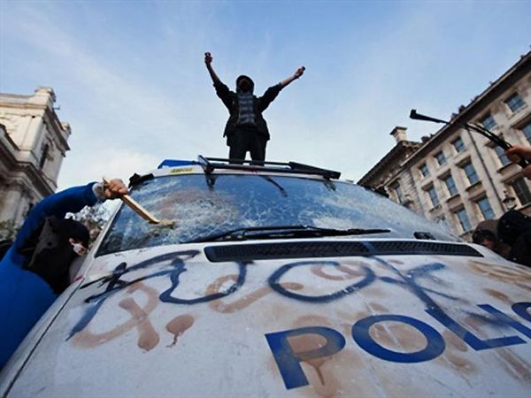 Mahasiswa Tolak Kenaikan Biaya Kuliah