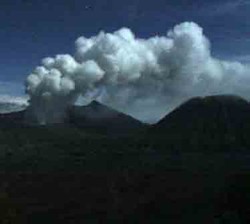 PVMBG Kirim Alat dan 1 Tim ke Pos Pantau Gunung Bromo