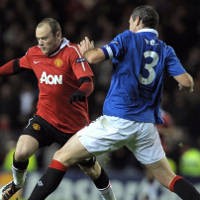 Penalti Rooney Loloskan MU